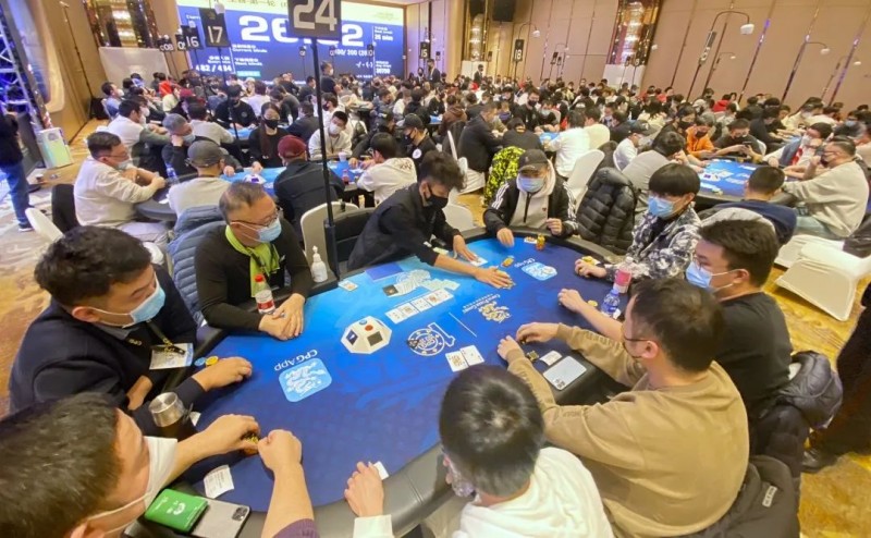 【APT扑克】CPG十周年上海站小组赛全部结束!主赛1692人次488人晋级,C组770人参赛王博37万记分领先226人闯入第二轮