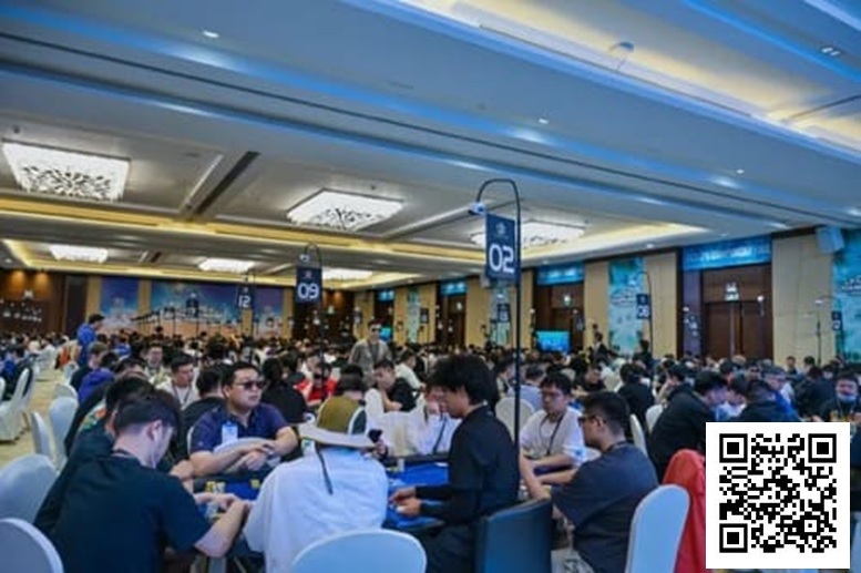 【APT扑克】2025CPG三亚总决赛｜速战速决！主赛事首次同步即将入围圈泡沫击碎！王泰麒装袋168万记分牌携手240人晋级第三轮！