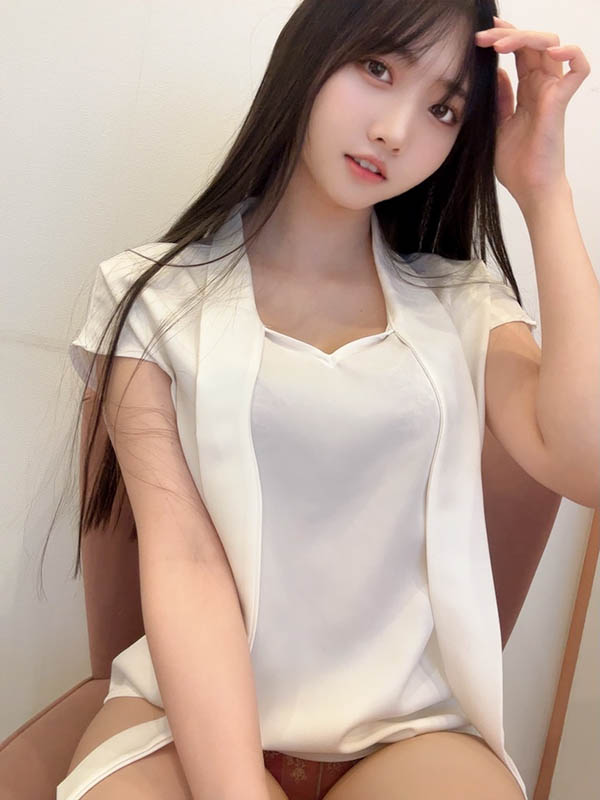 【APT扑克】MIDV-918,巴ひかり(巴𪸩)经典作品回顾!被健壮看房客人突侵犯…