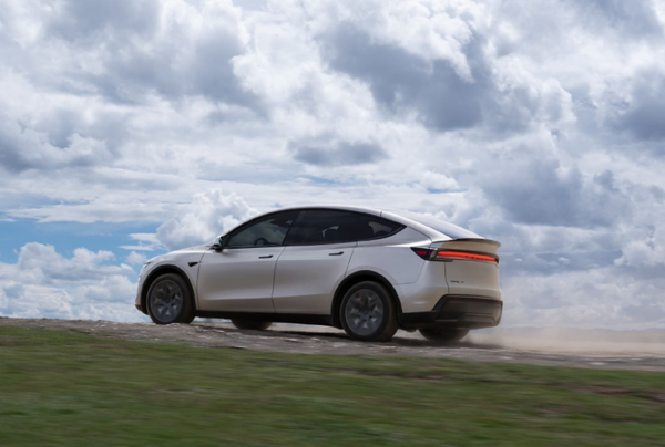 今年国内中型SUV销量盘点:Model Y一车超BBA之和 【APT扑克】今年国内中型SUV销量盘点:Model Y一车超BBA之和