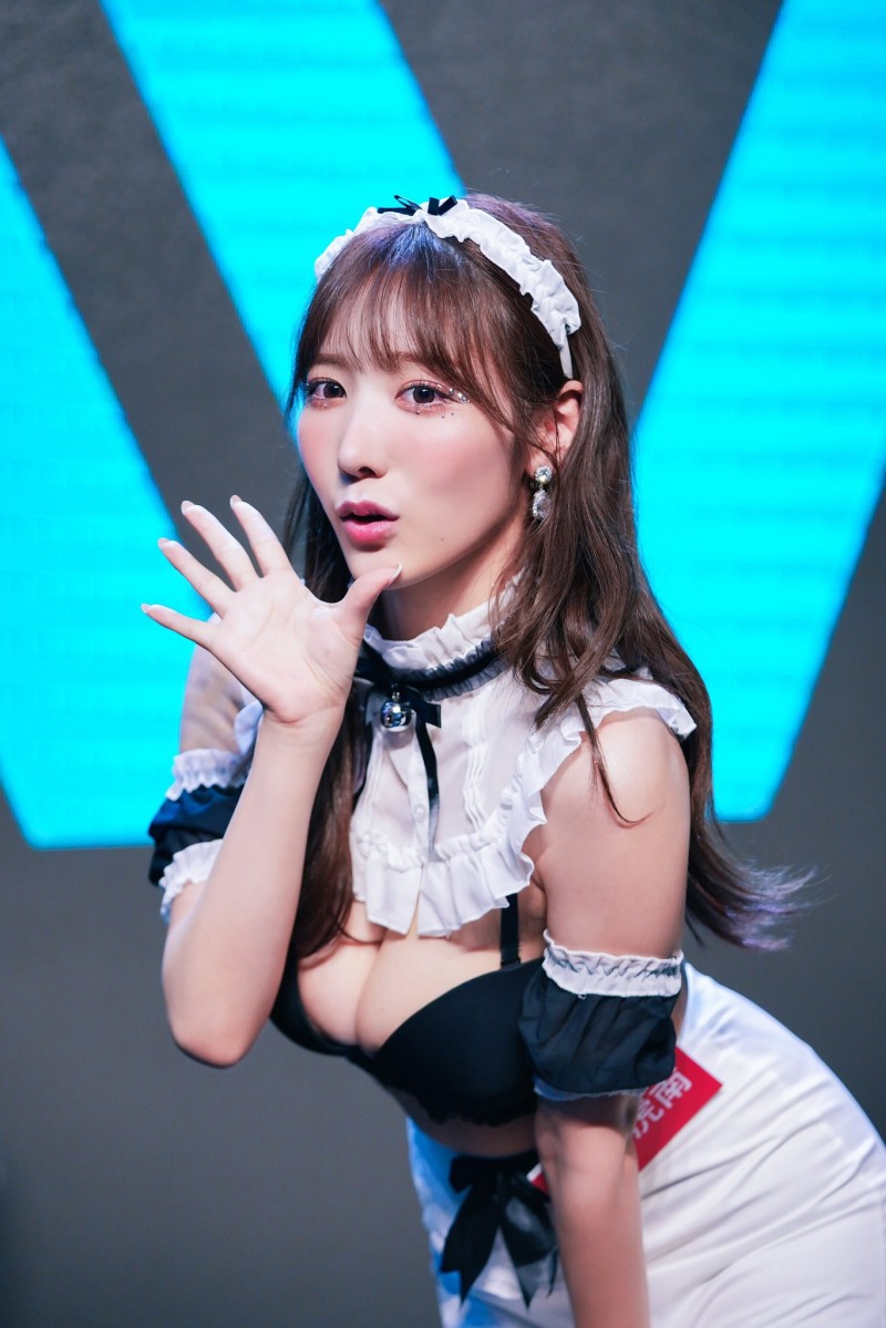 【APT扑克】TRE2023日记(11):小宵こなん(小宵虎南)的BlackPink星巴克限量杯