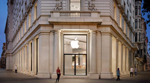 苹果AI掌门人约翰·詹南德雷亚将退休 微软前AI高管接棒 【APT扑克】苹果AI掌门人约翰·詹南德雷亚将退休 微软前AI高管接棒