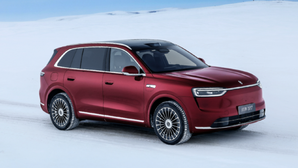 问界M7 【APT扑克】国民SUV!余承东:问界M7全系累计交付超40万台!