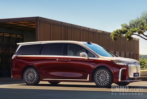 【APT扑克】岚图梦想家获传统豪车车主青睐 智能体验与舒适性成关键