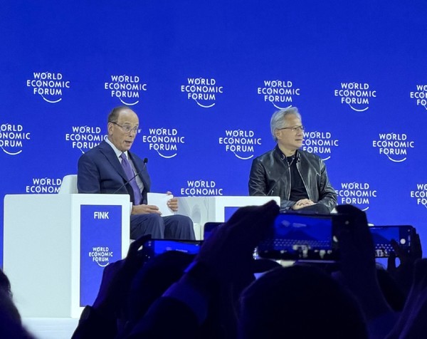 【APT扑克】黄仁勋称后悔卖英伟达股票买奔驰：这是世上最贵的车