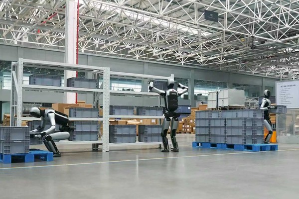 【APT扑克】为何必须是&ldquo;人形&rdquo;？优必选创始人详解机器人进厂