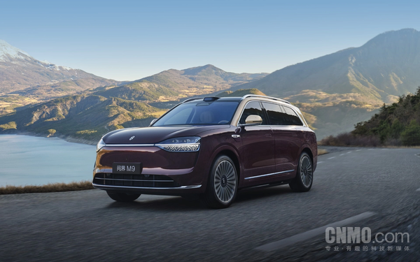 【APT扑克】外媒评测问界M9：大块头 低风阻 性价比优势碾压路虎