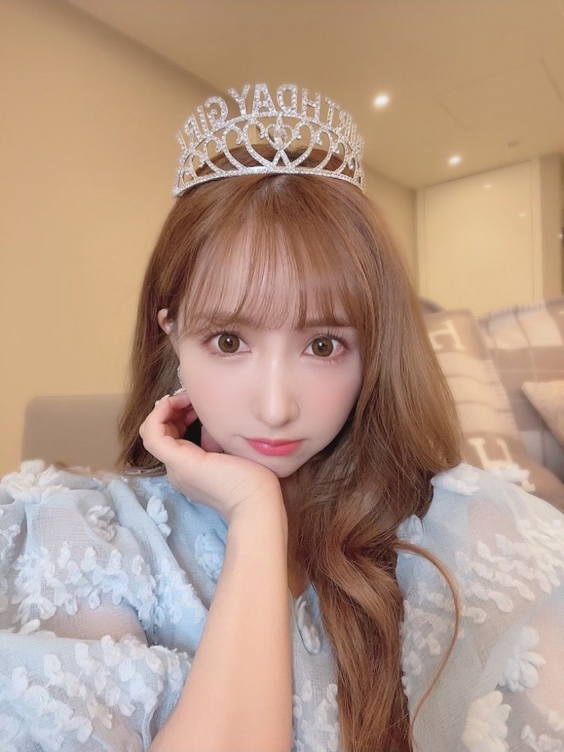 【APT扑克】F奶「三上悠亚」欢乐庆生日，发送「激辣福利照」粉丝疯狂了！