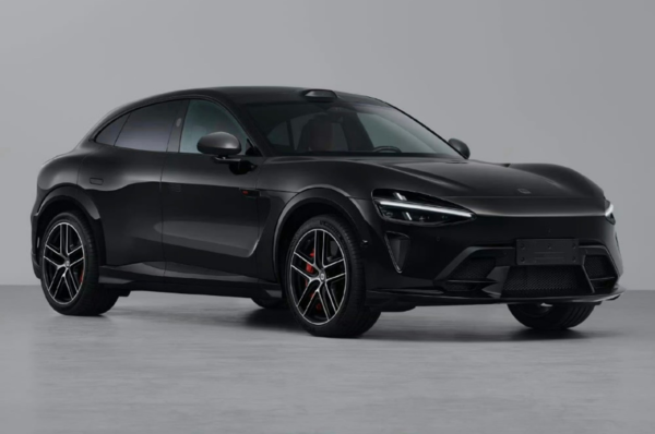 小米YU7 GT 【APT扑克】小米YU7 GT配置汇总:超千瓦马力+碳陶瓷刹车系统