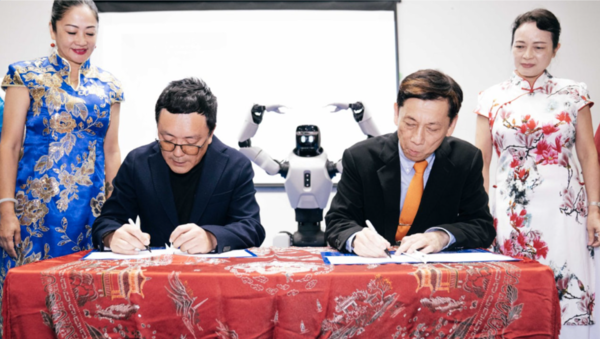 FF宣布完成第二次机器人交付 持续推进正毛利交付! 【APT扑克】FF宣布完成第二次机器人交付 持续推进正毛利交付!