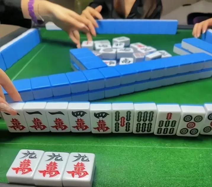 【APT扑克】麻将防守技巧避免点炮:稳健思维才是长期取胜之道
