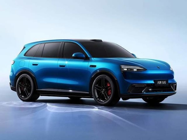 问界M6 【APT扑克】曝问界M6上海终端预定最高达3300台 以年轻家庭用户为主