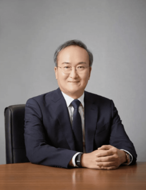 图源网络 【APT扑克】SK On宣布社长李锡熙辞职 李容旭将担任唯一代表