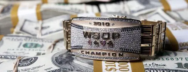 【APT扑克】意想不到的回答!一条WSOP金手链值多少钱?