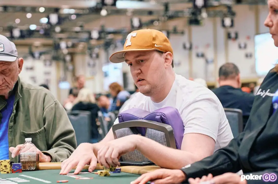 【APT扑克】高额常规桌风云:“Texas Mike”狂泻147万刀,赛后怒喷全场“全是狙击怪”!