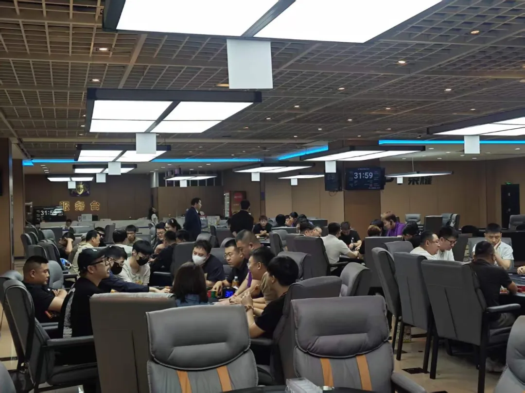 【APT扑克】DBPT葫芦岛站决赛桌诞生!于永泽487万记分牌领跑,十强争霸一触即发