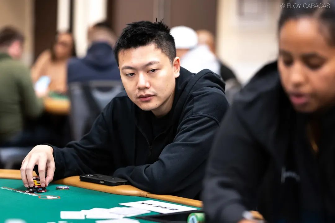 【APT扑克】金手链得主张阳稳了?WSOP主赛Day2顺利过关,与22位同胞同行!