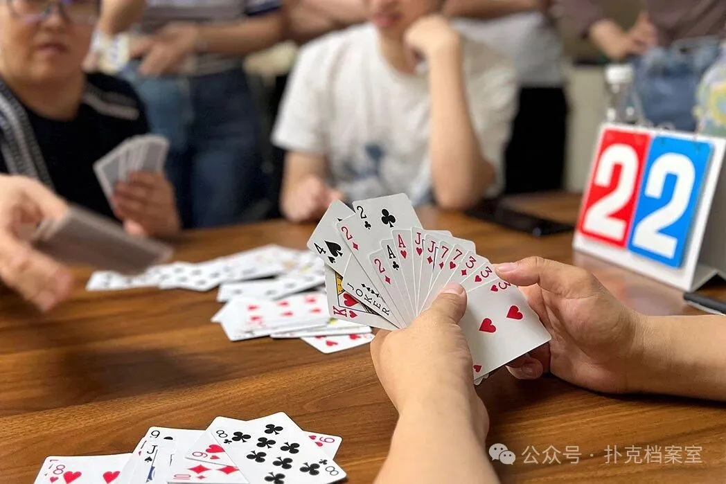 【APT扑克】从“饭前不掼蛋,等于没吃饭”到1.4亿玩家:掼蛋凭什么横扫中国牌桌?