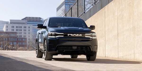 【APT扑克】Jeep与Ram的增程电动车再度宣布延期 推迟至2027年
