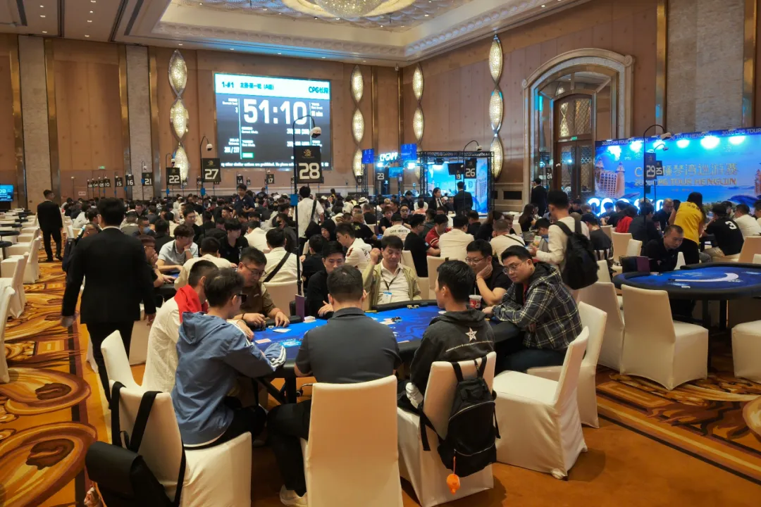 【APT扑克】2026 CPG横琴|珠海烽烟再起!主赛第一轮A组512人参赛176人晋级,郑敬钭收获26.9万记分牌领跑