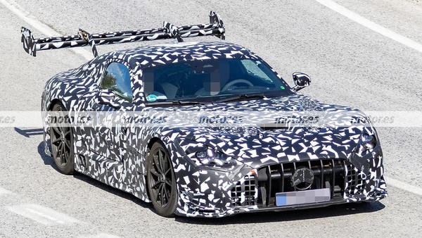 全新奔驰AMG GT Black Series谍照曝光 目标800马力 【APT扑克】全新奔驰AMG GT Black Series谍照曝光 目标800马力