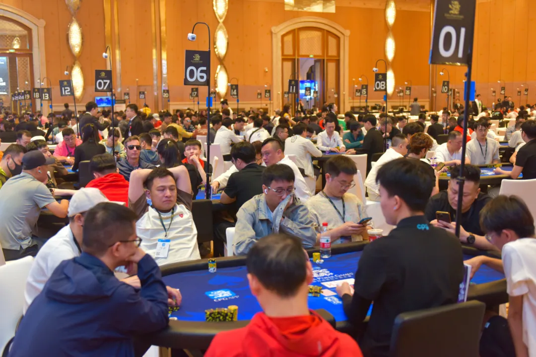 【APT扑克】2026 CPG横琴|主赛首轮1615人次参赛566人晋级,刘畅34.25万记分牌领跑第一轮C组