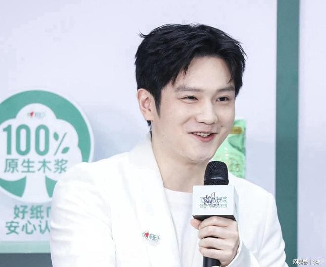 【APT扑克】樊振东发文怒斥偷拍:以爱为名,也不能侵犯隐私