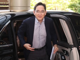 【APT扑克】三星李在镕股票资产首破20万亿韩元!创历史新高