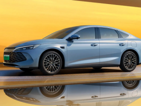 【APT扑克】中型轿车市场仍被合资燃油车主导 帕萨特凯美瑞宝刀未老