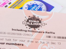 【APT扑克】欧洲百万彩票大奖得主匿名领奖,背后故事曝光